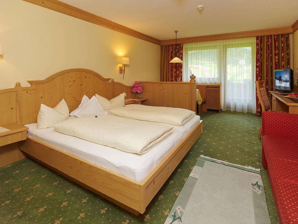 Hotel Laendenhof Superior Mayrhofen Δωμάτιο φωτογραφία